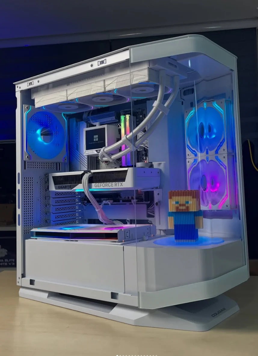 PC Gamer Alta | Ryzen 7 8700F / RTX 5070 / 1TB / Cougar FV270 Blanco / Liquida 360 Con Pantalla