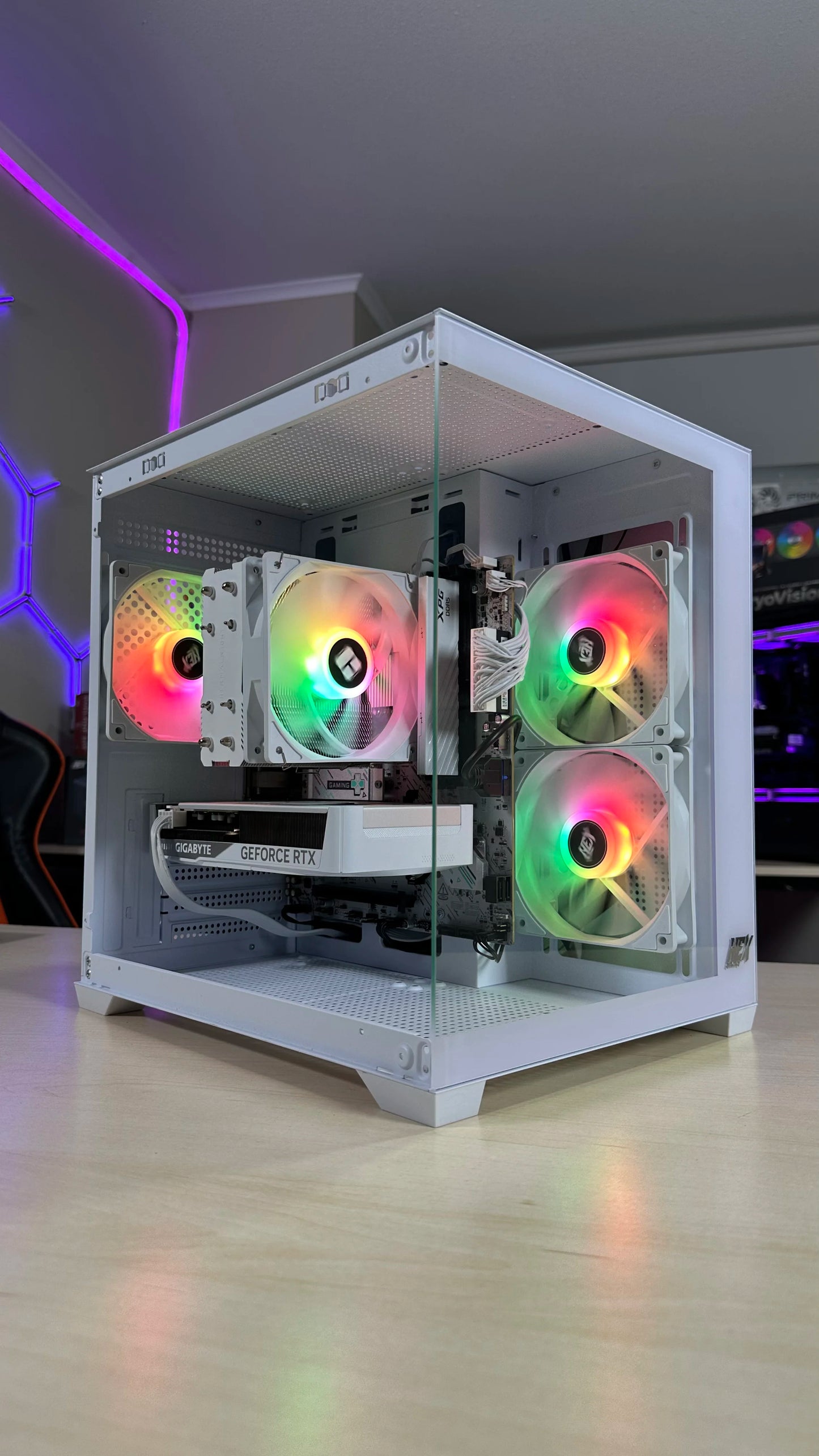 PC Gamer Gama Media | Ryzen 5 9600X / RTX 5060 / Gabinete Blanco Vidrio Templado