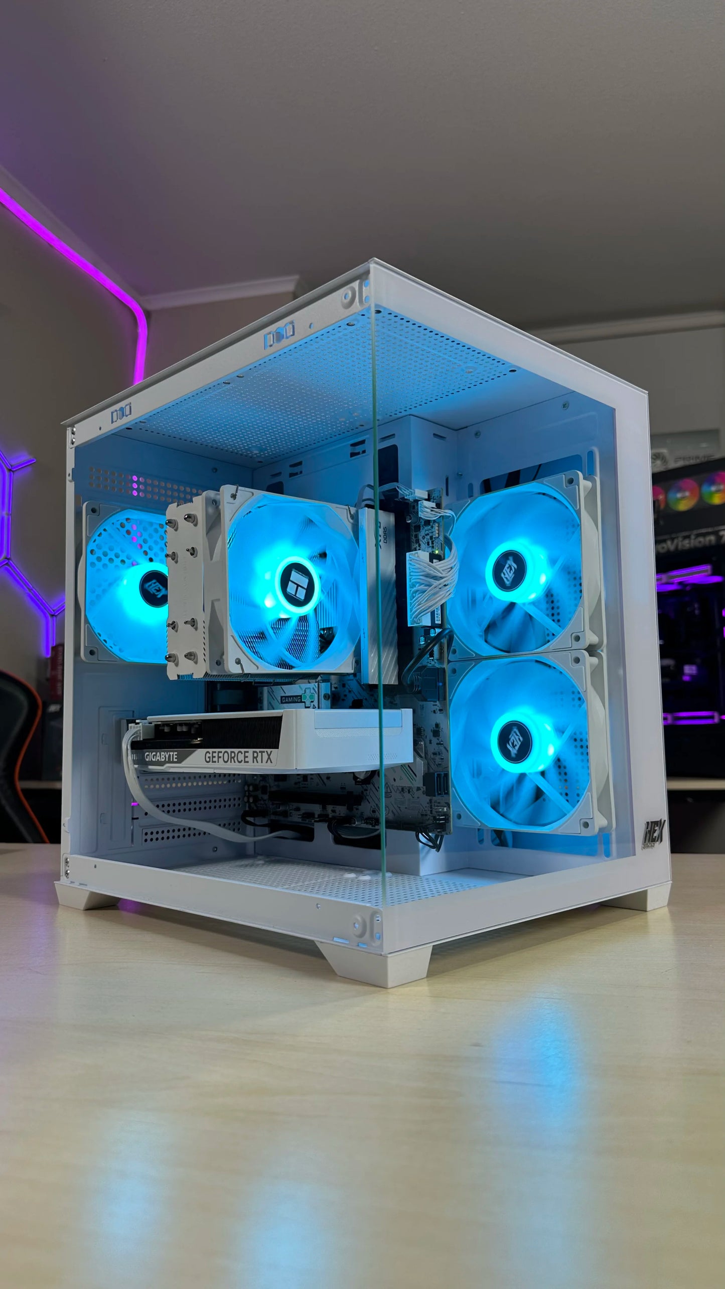 PC Gamer Gama Media | Ryzen 5 9600X / RTX 5060 / Gabinete Blanco Vidrio Templado