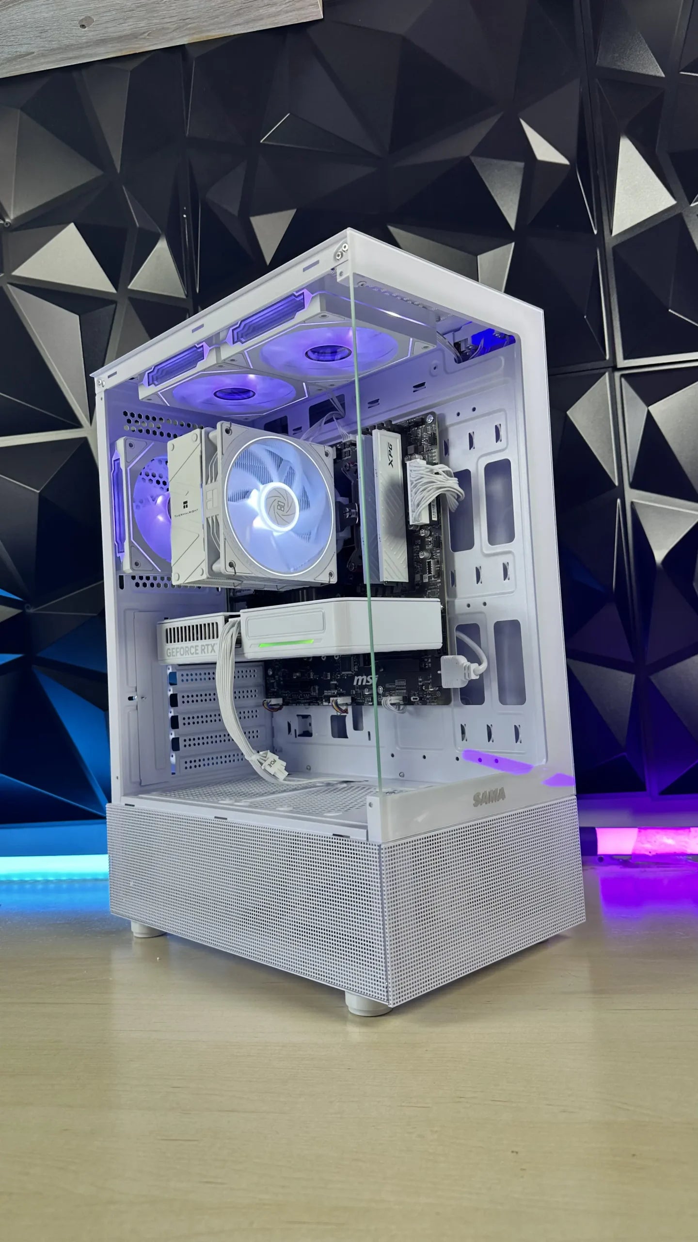 PC Gamer Entrada | Ryzen 5 5500 / RTX 5060 / Gabinete Blanco