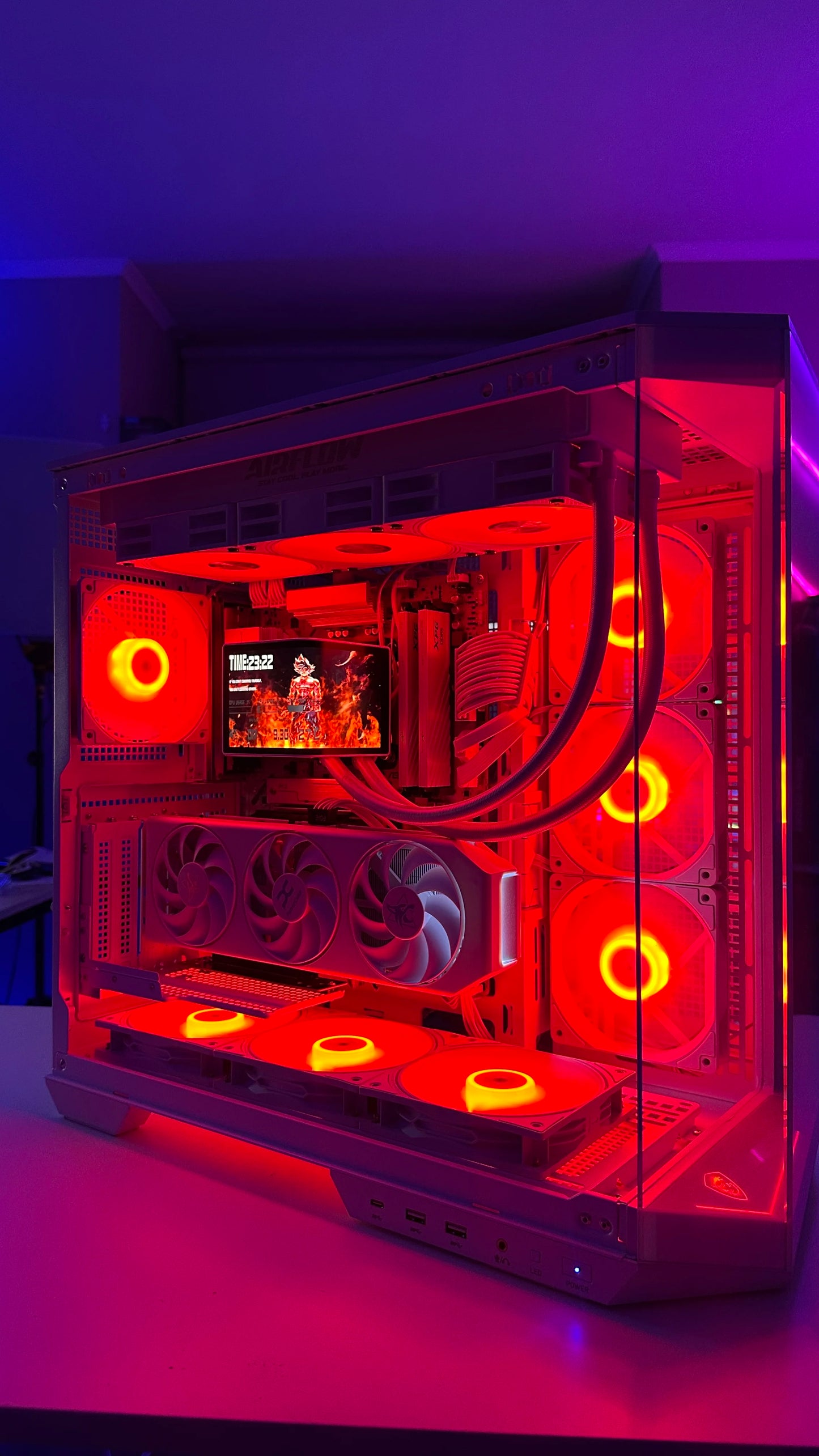 PC Gamer Gama Alta / Ryzen 7 7800X3D / RTX 5070 / Gabinete Pecera