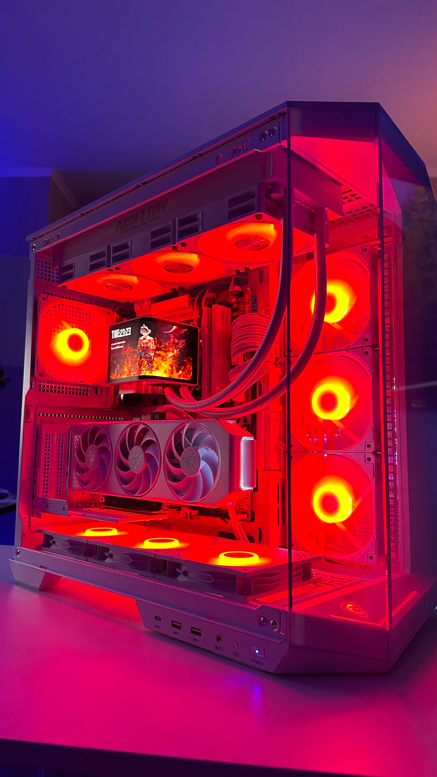 PC Gamer Gama Alta / Ryzen 7 7800X3D / RTX 5070 / Gabinete Pecera