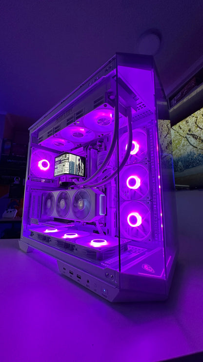 PC Gamer Gama Alta / Ryzen 7 7800X3D / RTX 5070 / Gabinete Pecera