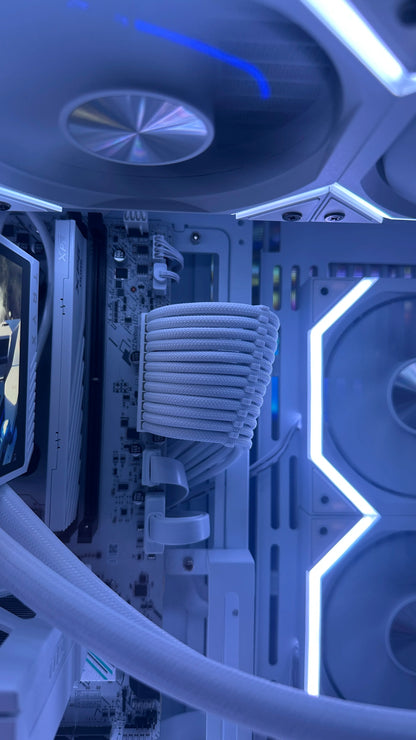 PC Gamer Gama Alta / Ryzen 5 9600X / RTX 5070 / Corsair 4500X