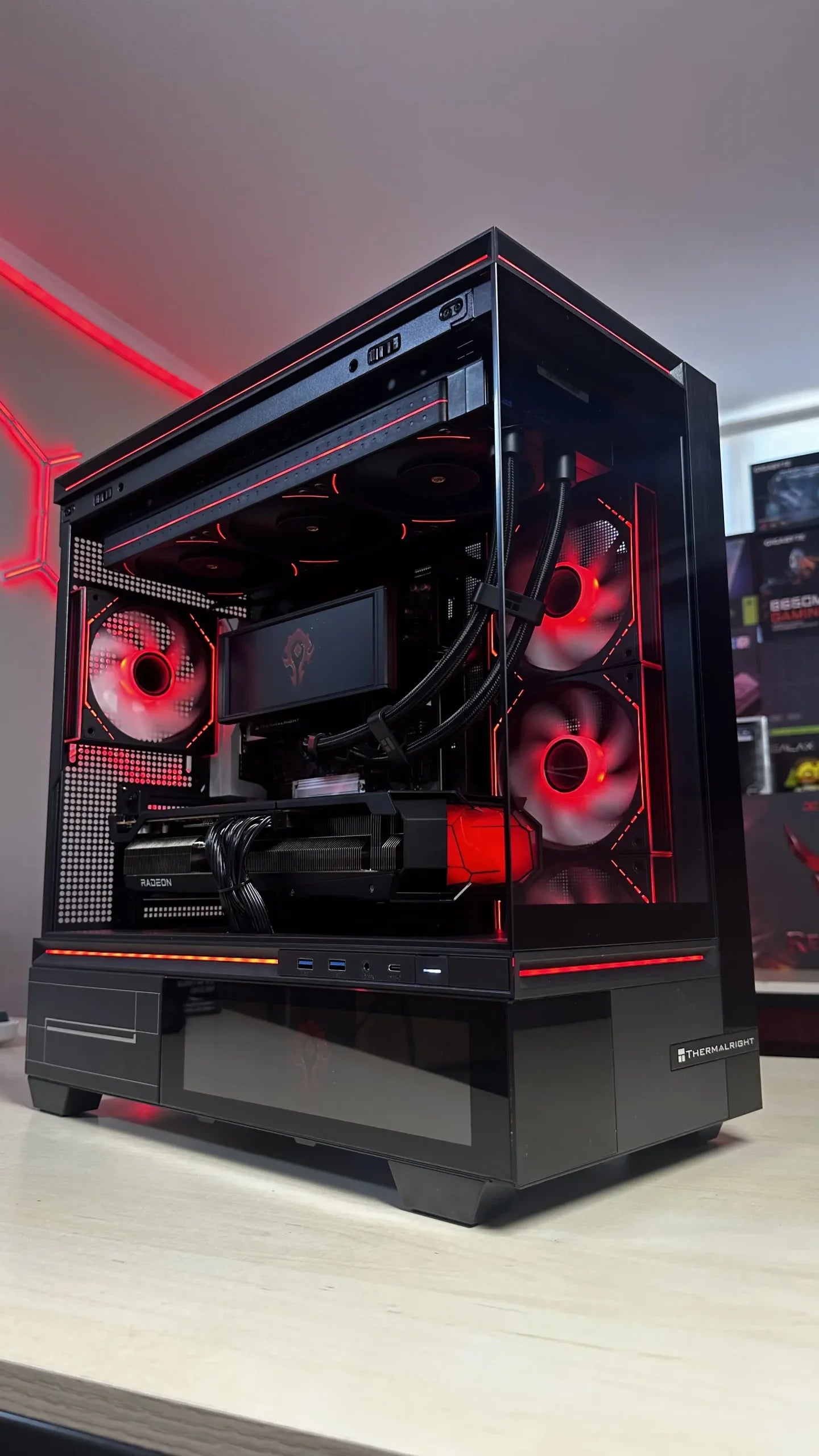 PC Gamer Gama Alta / Ryzen 5 9600X / RTX 5070 / Trofeo Vision 360 / Vision M10