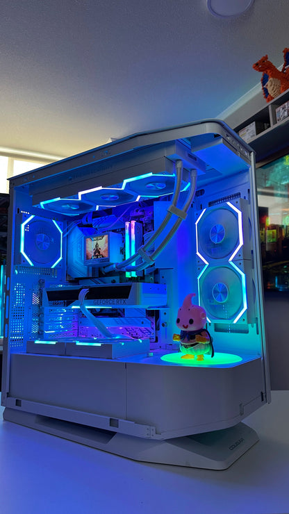 PC Gamer Alta | Ryzen 7 8700F / RTX 5070 / 1TB / Cougar FV270 Blanco / Liquida 360 Con Pantalla