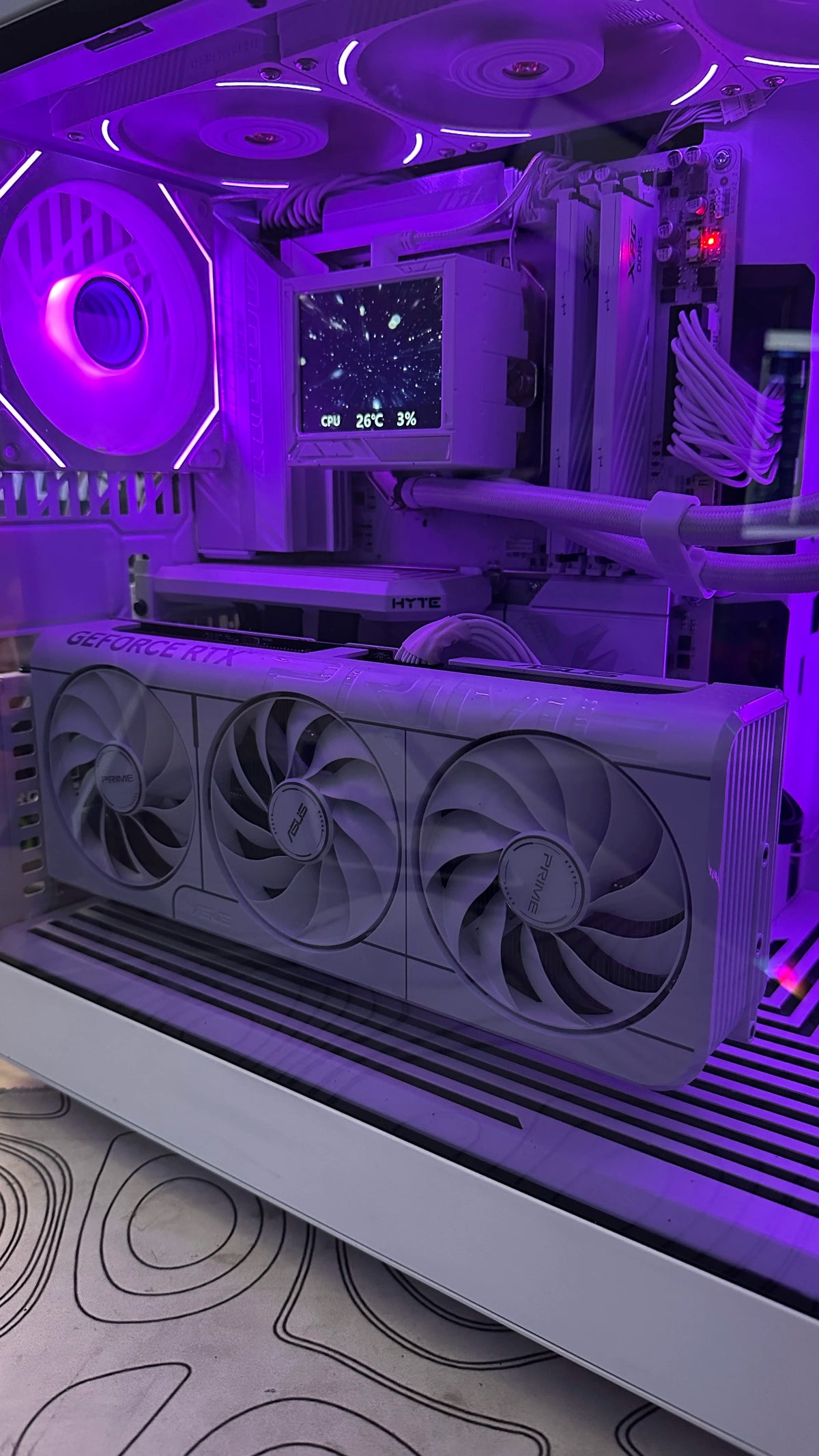 PC Gamer Gama Alta / Ryzen 7 8700F / RTX 5070 / Hyte Y60 /