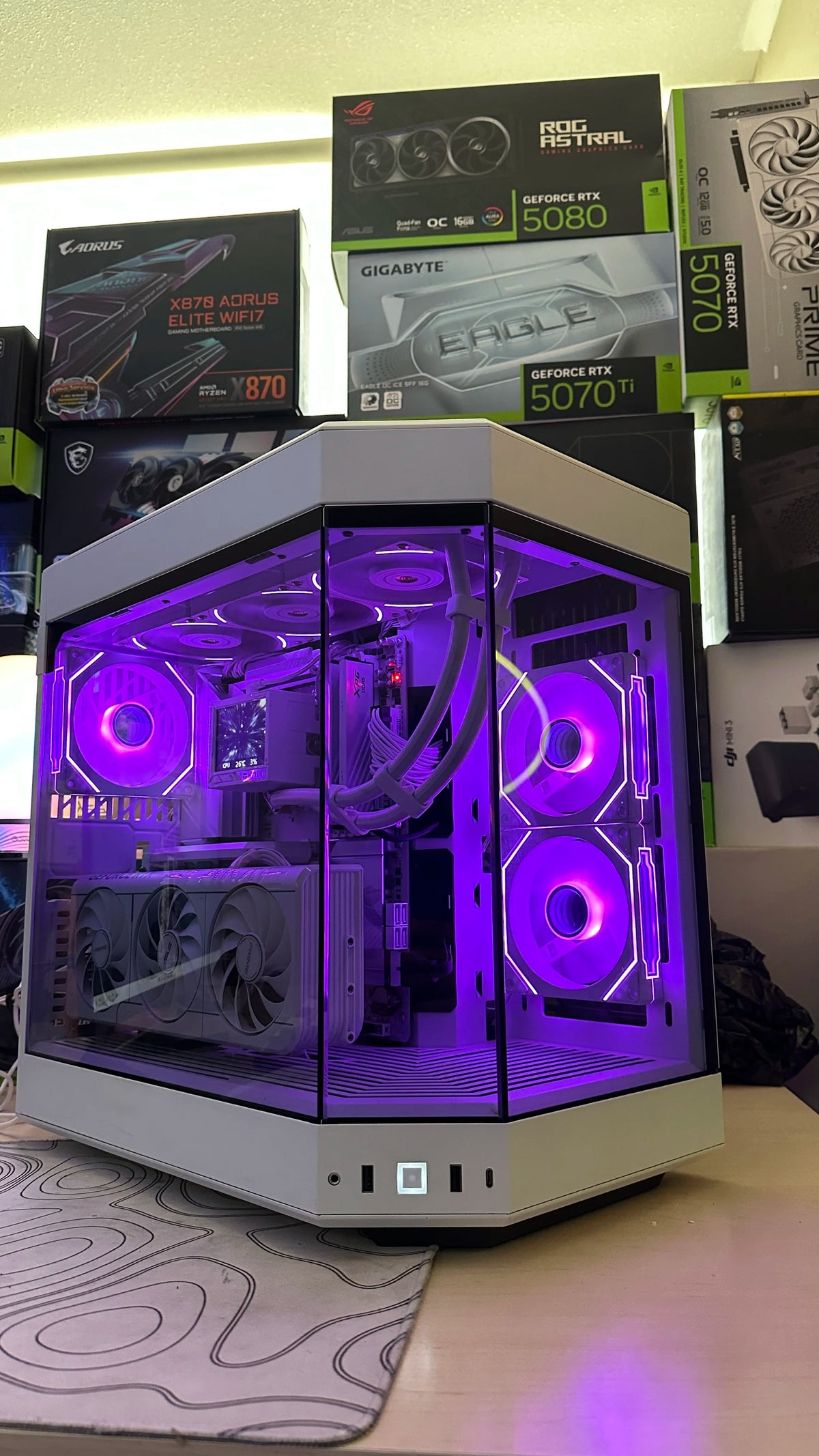PC Gamer Gama Alta / Ryzen 7 8700F / RTX 5070 / Hyte Y60 /