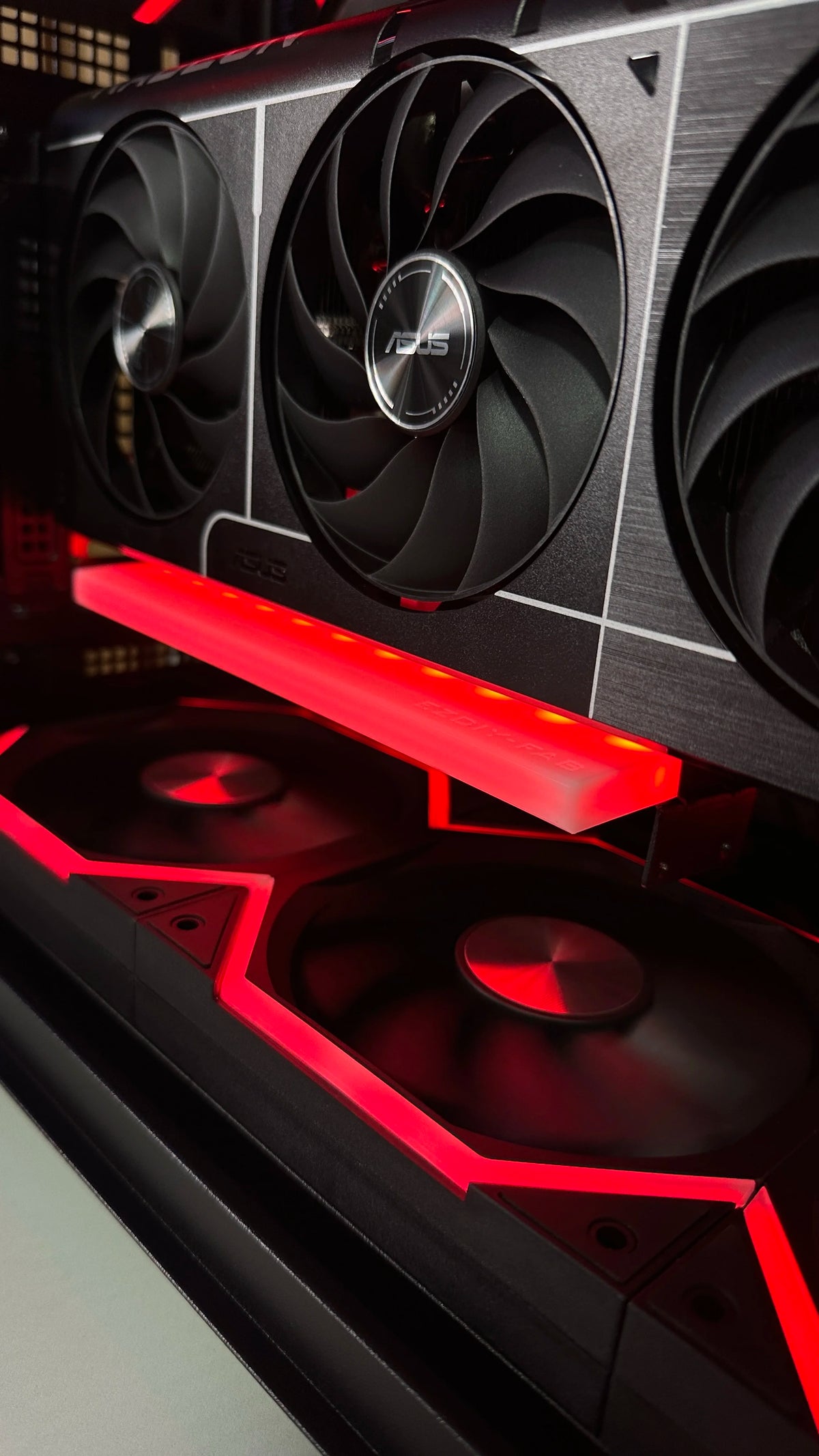 PC Gamer Gama Premium | Ryzen 7 9800X3D / RTX 5070 TI / 1TB