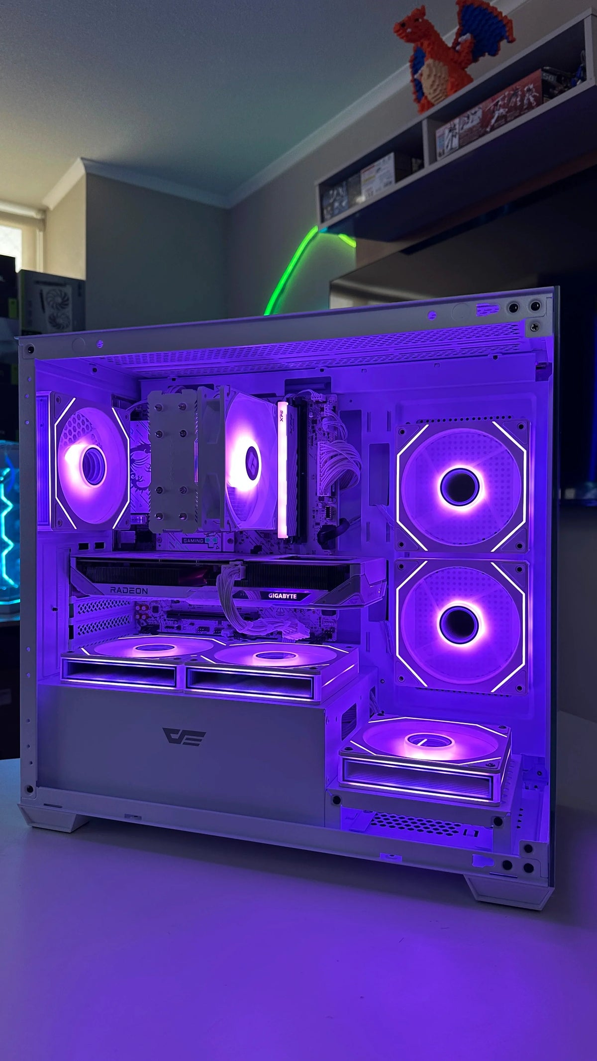 PC Gamer Gama Media | Ryzen 7 8700F / RTX 5060 / 1TB