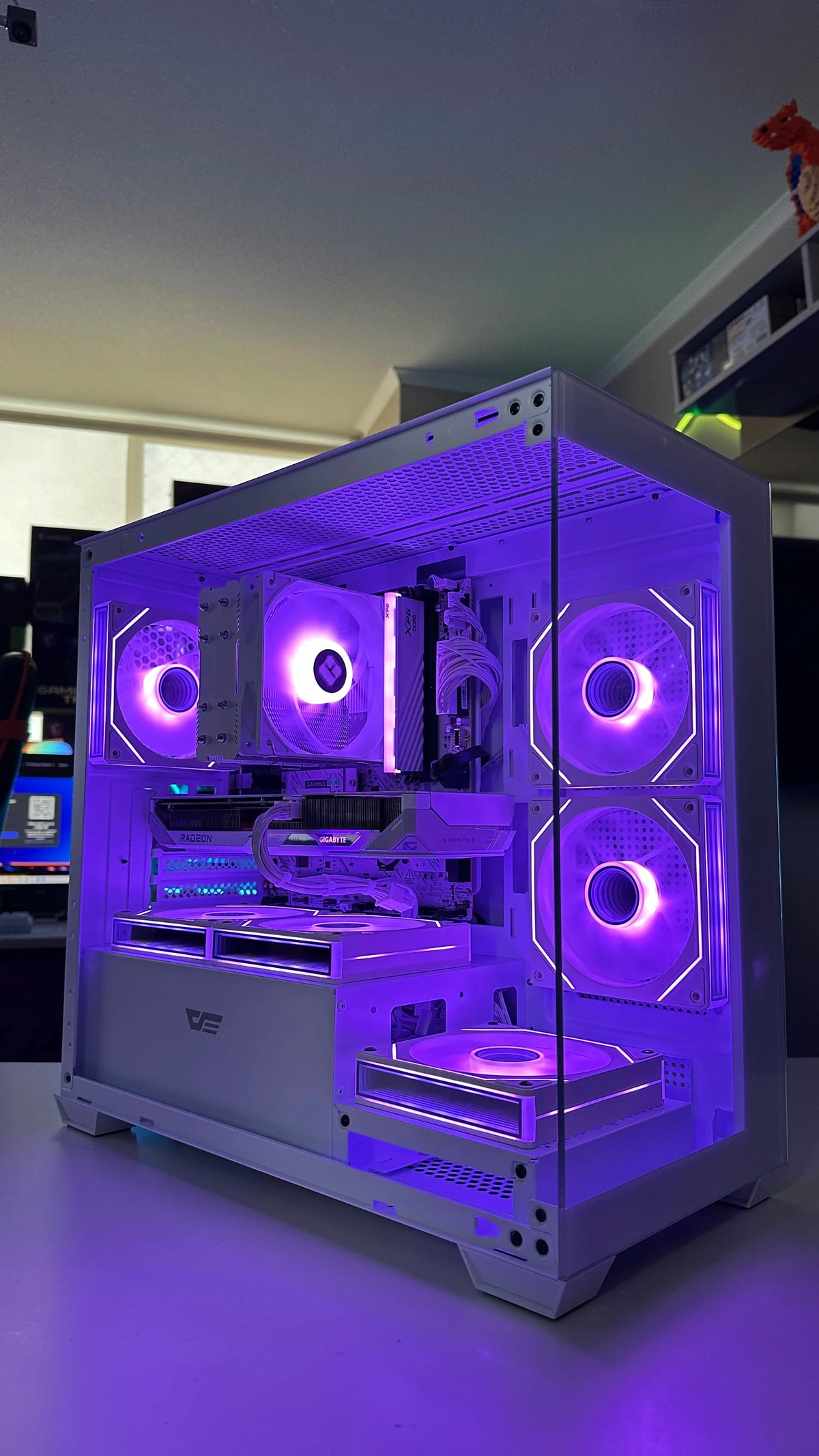 PC Gamer Gama Alta | Ryzen 7 7800X3D / RX 9070 XT / 1TB / DS900M